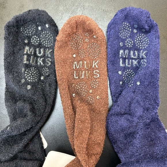 The Original Muk Luks Grippy Aloe Socks Bundle of 3 OSFM - Picture 2 of 5